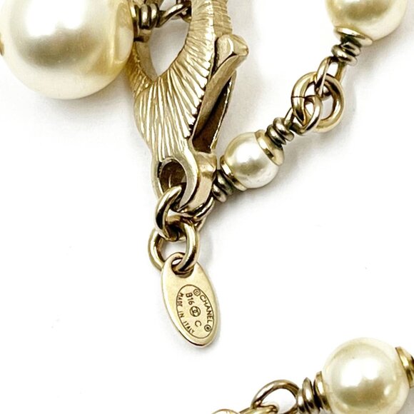 Chanel Gold Scratchy CC Gold Flower Pearl Long Necklace - Picture 5 of 5